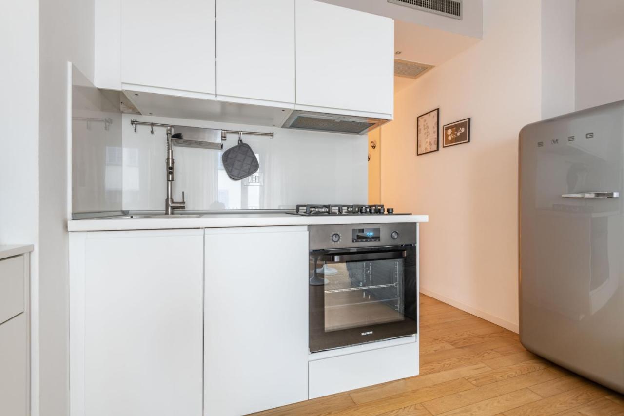 Easylife - Sofisticato Monolocale Con Terrazzino Nel Cuore Di Porta Venezia Milan Bagian luar foto