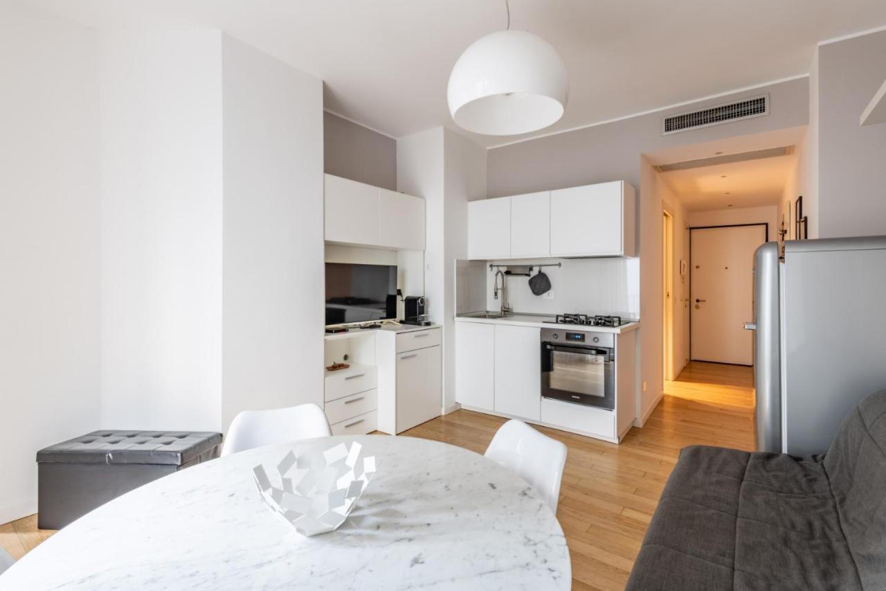 Easylife - Sofisticato Monolocale Con Terrazzino Nel Cuore Di Porta Venezia Milan Bagian luar foto